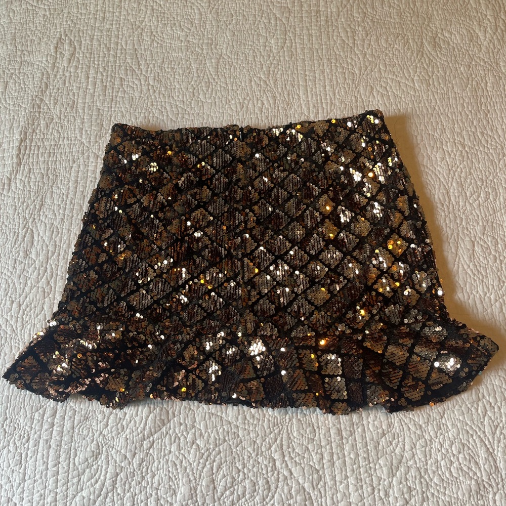 Forever 21 Sequin Mini Skirt - Black and Gold